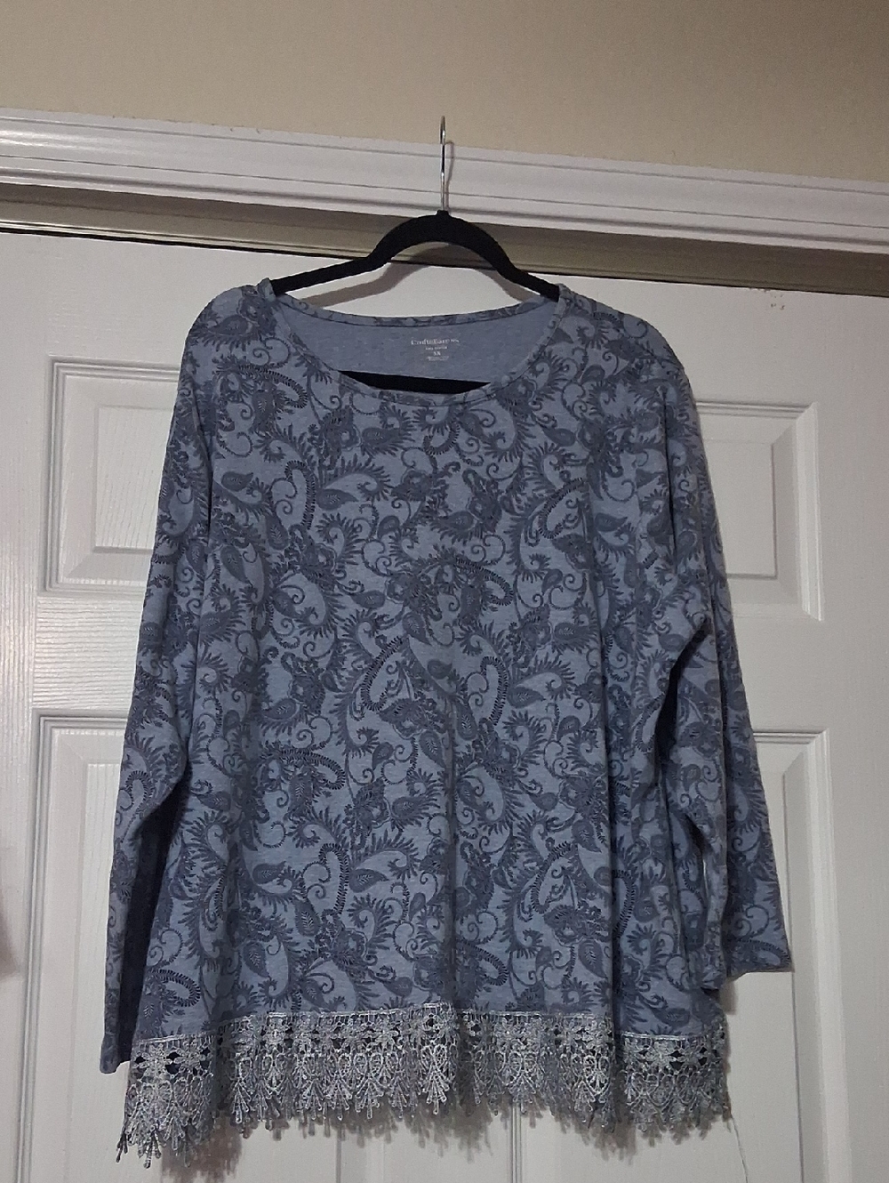 croft & barrow Blue Paisley Lace-Hem Long Sleeve Top Sz 1X $26